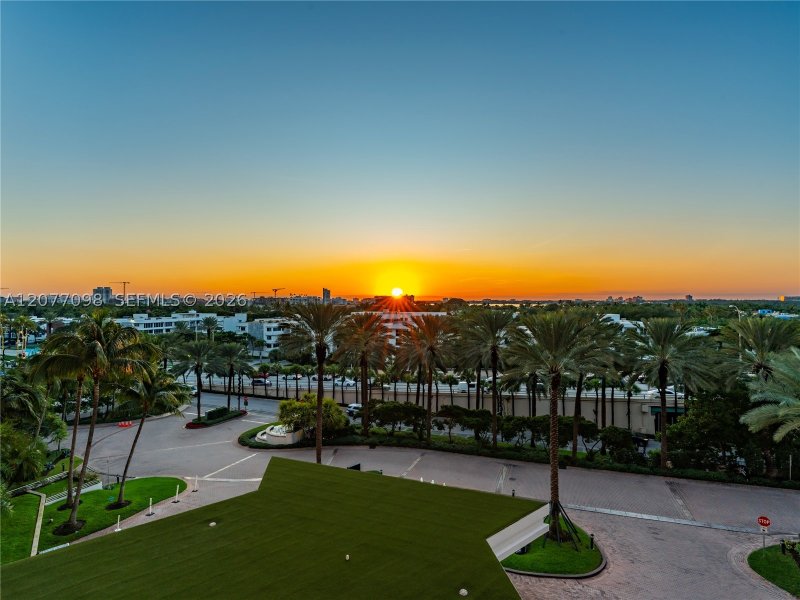 Condo for sale at Harbour House 527