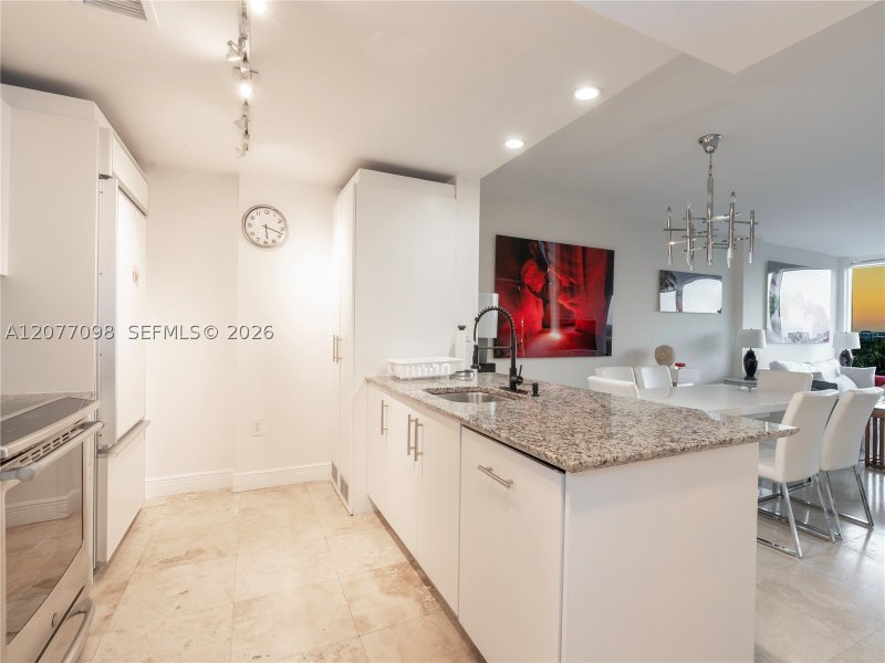 Condo for sale at Harbour House 527