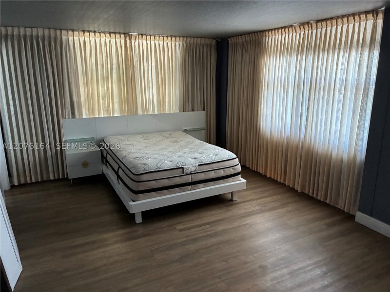 Apartment for rent at Vendome Place 402