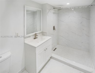 Comprar apartamento no Aventi at Aventura 1305