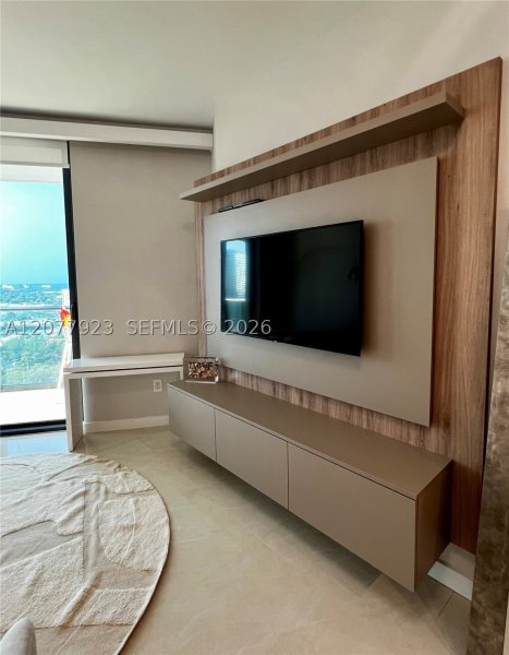 Condo for sale at Paraiso Bayviews 1910
