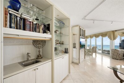 Comprar apartamento no Sands Pointe 907