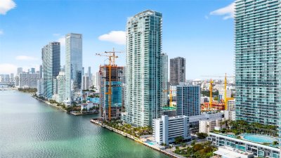 Comprar apartamento no Biscayne Beach 2209