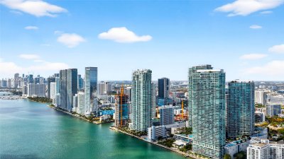 Comprar apartamento no Biscayne Beach 2209