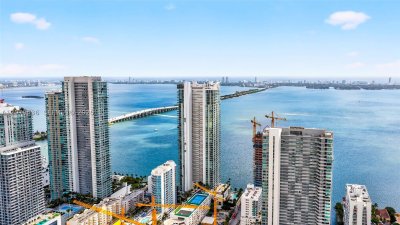Comprar apartamento no Biscayne Beach 2209
