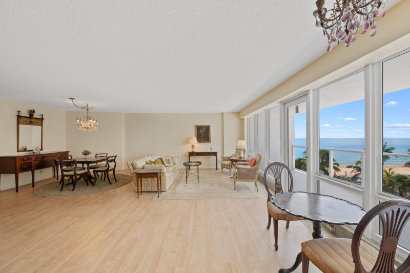 Condo for sale at The Galleon 408