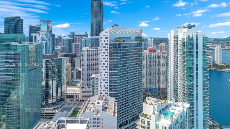 Apartment for rent at Brickell House Condo 1913