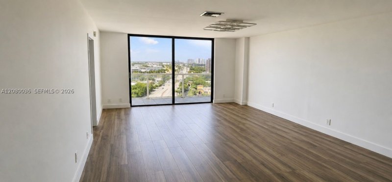Apartment for rent at Sailboat Cay PH1701