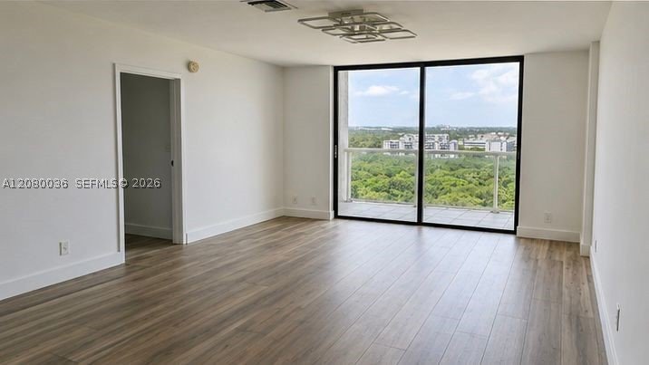 Apartment for rent at Sailboat Cay PH1701