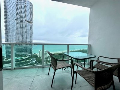 Aluguel de apartamento no Arlen House PH08