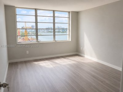 Aluguel de apartamento no Kennedy House 14D