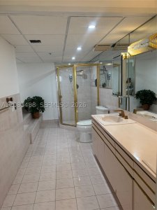 Aluguel de apartamento no Ocean Waves (old Champlain Towers North) 708