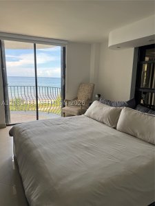Aluguel de apartamento no Ocean Waves (old Champlain Towers North) 708