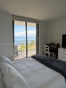 Aluguel de apartamento no Ocean Waves (old Champlain Towers North) 708