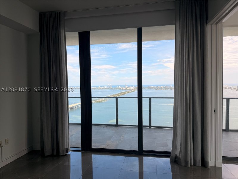 Apartment for rent at Gran Paraiso 4601