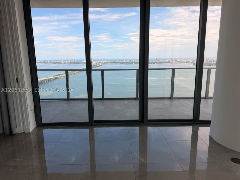Apartment for rent at Gran Paraiso 4601