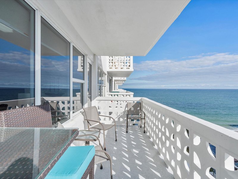 Condo for sale at Ocean Summit 1110
