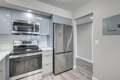 Comprar apartamento no Britannia at Quadomain 1906