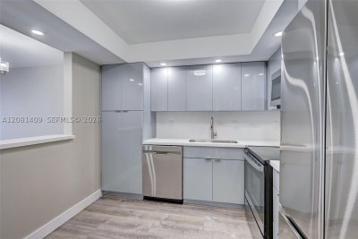 Comprar apartamento no Britannia at Quadomain 1906