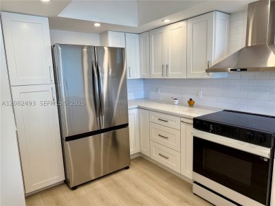 Comprar apartamento no Coronado I 1203