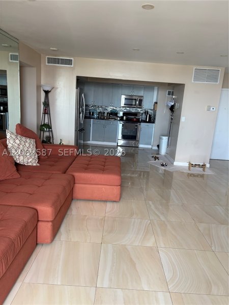 Apartment for rent at Bayview Towers B1605