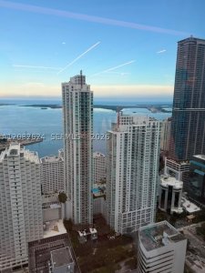 Comprar apartamento no The Plaza Tower II 2509