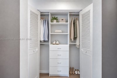 Comprar apartamento no Parc Plaza 6E