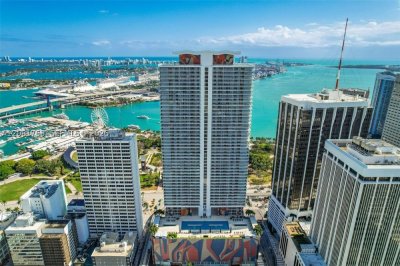 Comprar apartamento no 50 Biscayne 3211