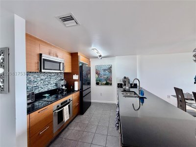 Comprar apartamento no 50 Biscayne 3211