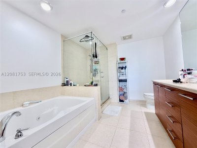 Comprar apartamento no 50 Biscayne 3211