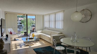 Comprar apartamento no Waterside Towers 102