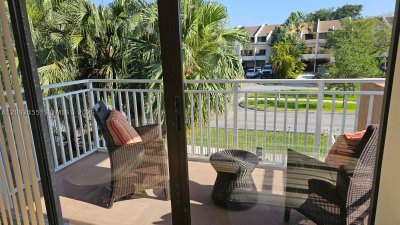 Comprar apartamento no Waterside Towers 102