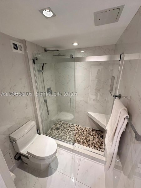 Condo for sale at Roney Palace 611