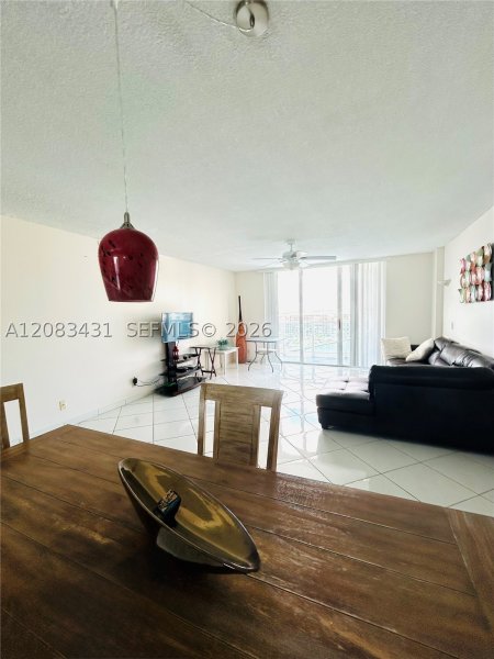 Apartment for rent at Hallmark of Hollywood 1404