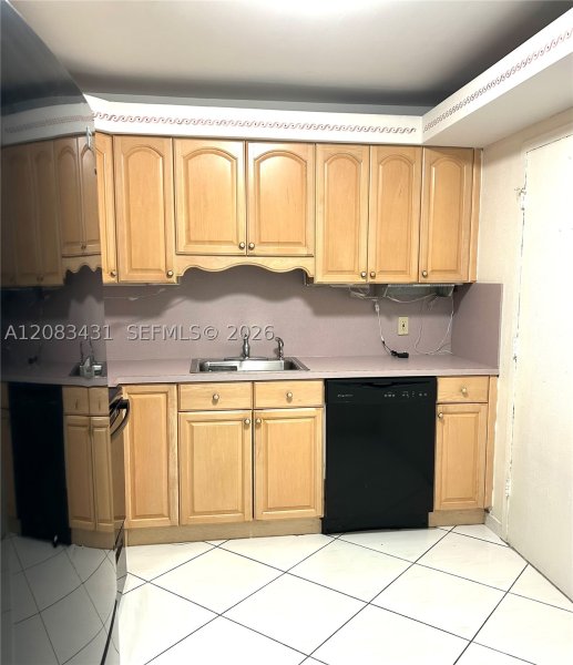 Apartment for rent at Hallmark of Hollywood 1404