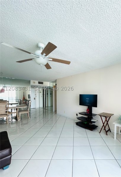 Apartment for rent at Hallmark of Hollywood 1404