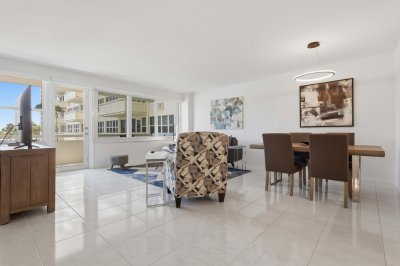 Comprar apartamento no Coral Ridge Towers North Unit 318
