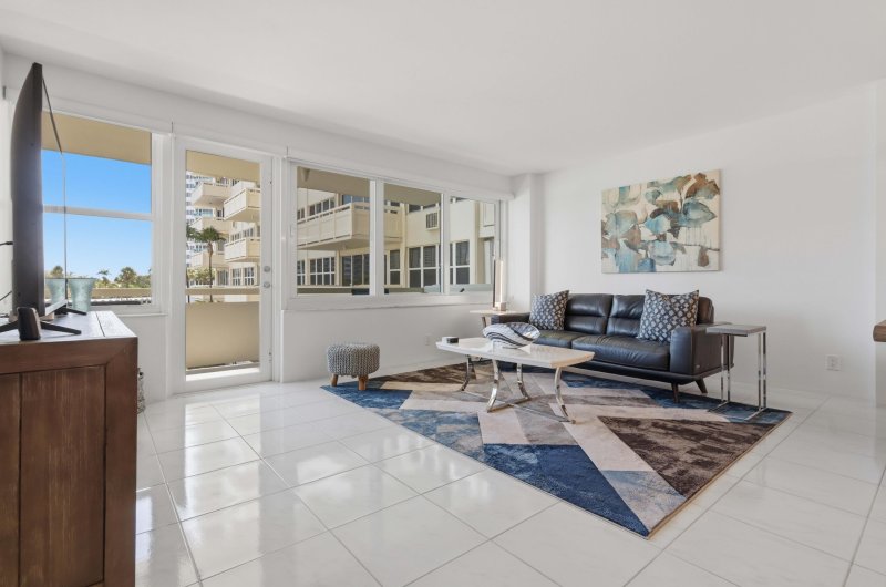 Condo for sale at Coral Ridge Towers North Unit 318