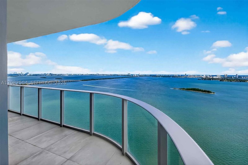 Apartment for rent at Aria Reserve Miami 3007