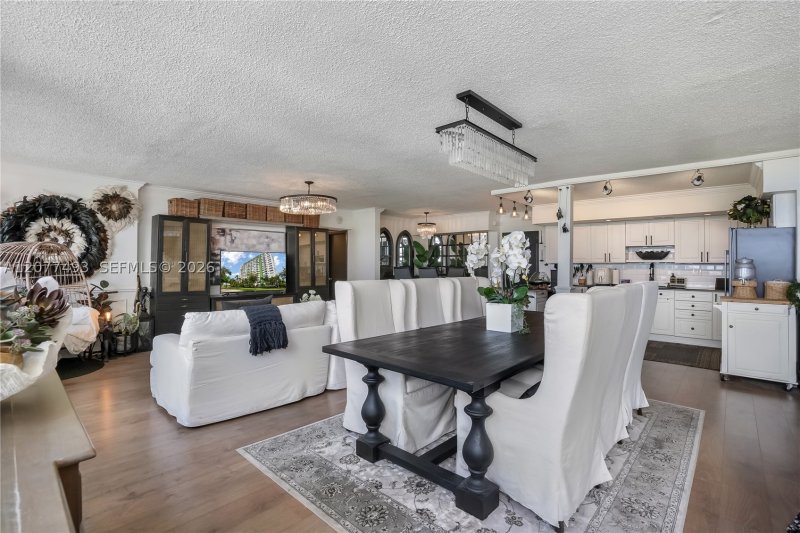 Condo for sale at Bayview Towers E1