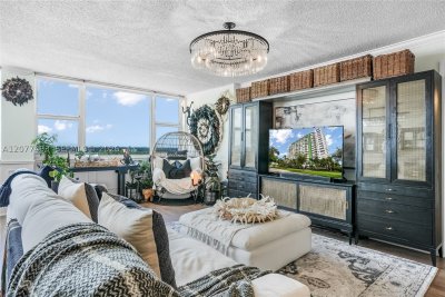 Comprar apartamento no Bayview Towers E1