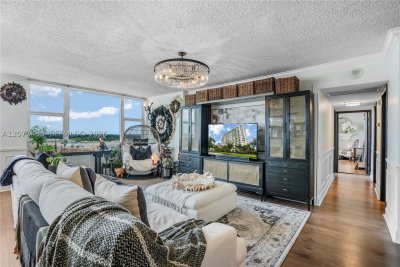 Comprar apartamento no Bayview Towers E1