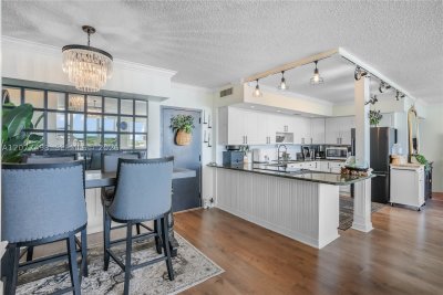 Comprar apartamento no Bayview Towers E1