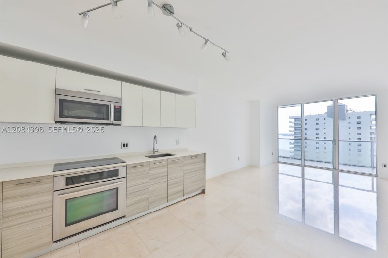 Apartment for rent at Brickell House Condo 1206