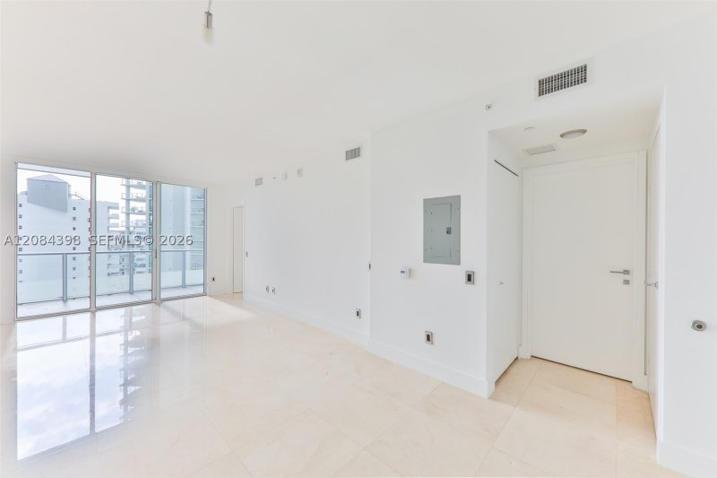 Apartment for rent at Brickell House Condo 1206