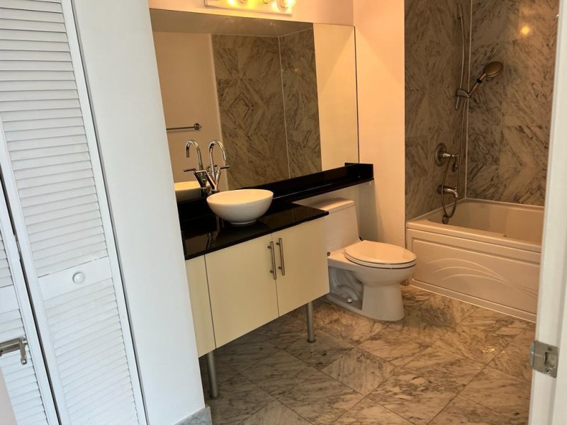 Apartment for rent at Brickell on the River North 1206