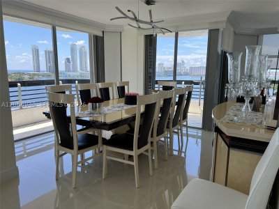 Mystic Pointe 500 Apt #1215