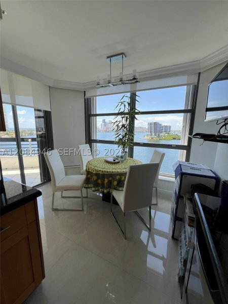 Condo for sale at Mystic Pointe 500 1215