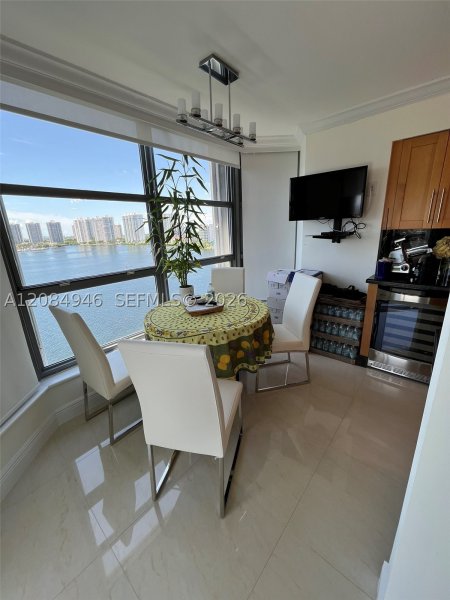 Condo for sale at Mystic Pointe 500 1215