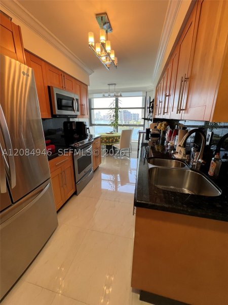 Condo for sale at Mystic Pointe 500 1215